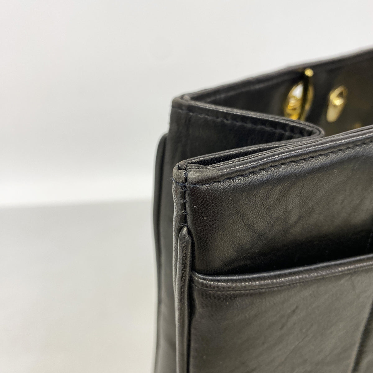 【6he5471】シャネル チェーントート マドモアゼル ラムスキン ブラック ゴールド金具【中古】レディース