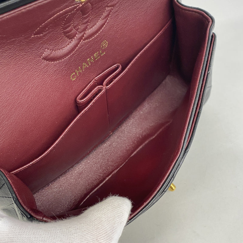 【6he5487】シャネル ショルダーバッグ マトラッセ Wフラップ Wチェーン ラムスキン ブラック ゴールド金具【中古】レディース