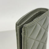 【6he5488】シャネル 財布 マトラッセ キャビアスキン カーキ ゴールド金具【中古】レディース