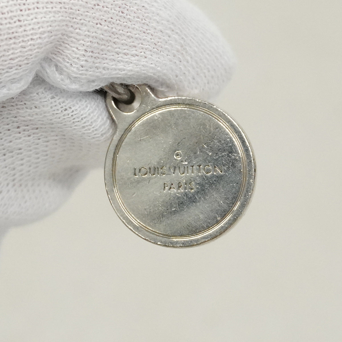 【6he5505】ルイヴィトン キーホルダー・チャーム ビジューサックLVドッグ M00747 ホワイト【中古】メンズ レディース ユニセックス