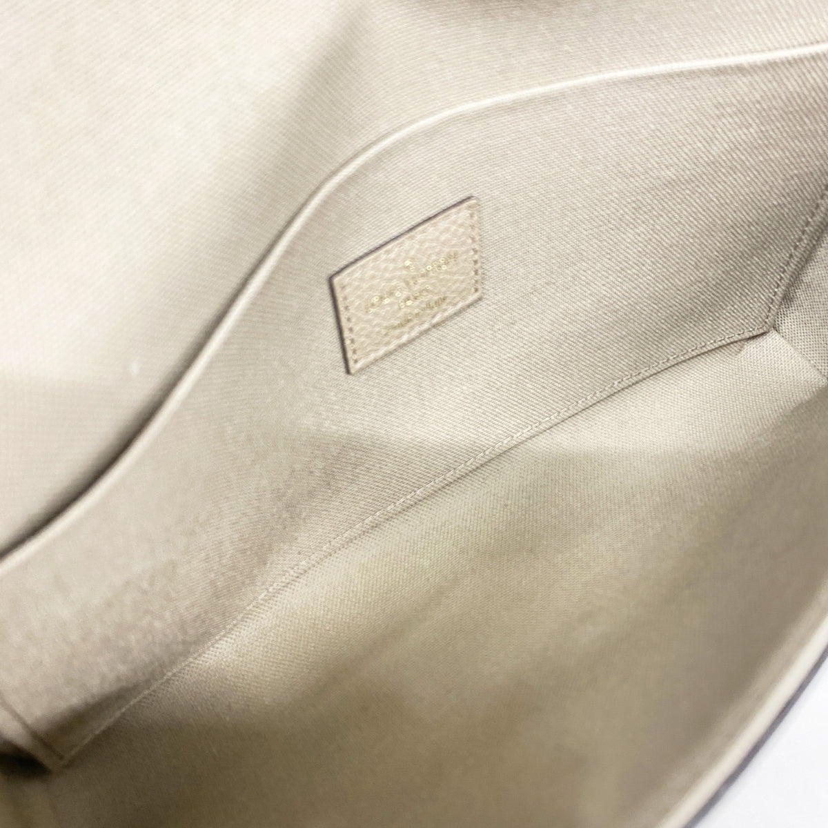 【6he5522】ルイヴィトン ショルダーウォレット モノグラム・アンプラント バイカラー ポシェットフェリシー M69977 トゥルトレール クレーム【中古】レディース