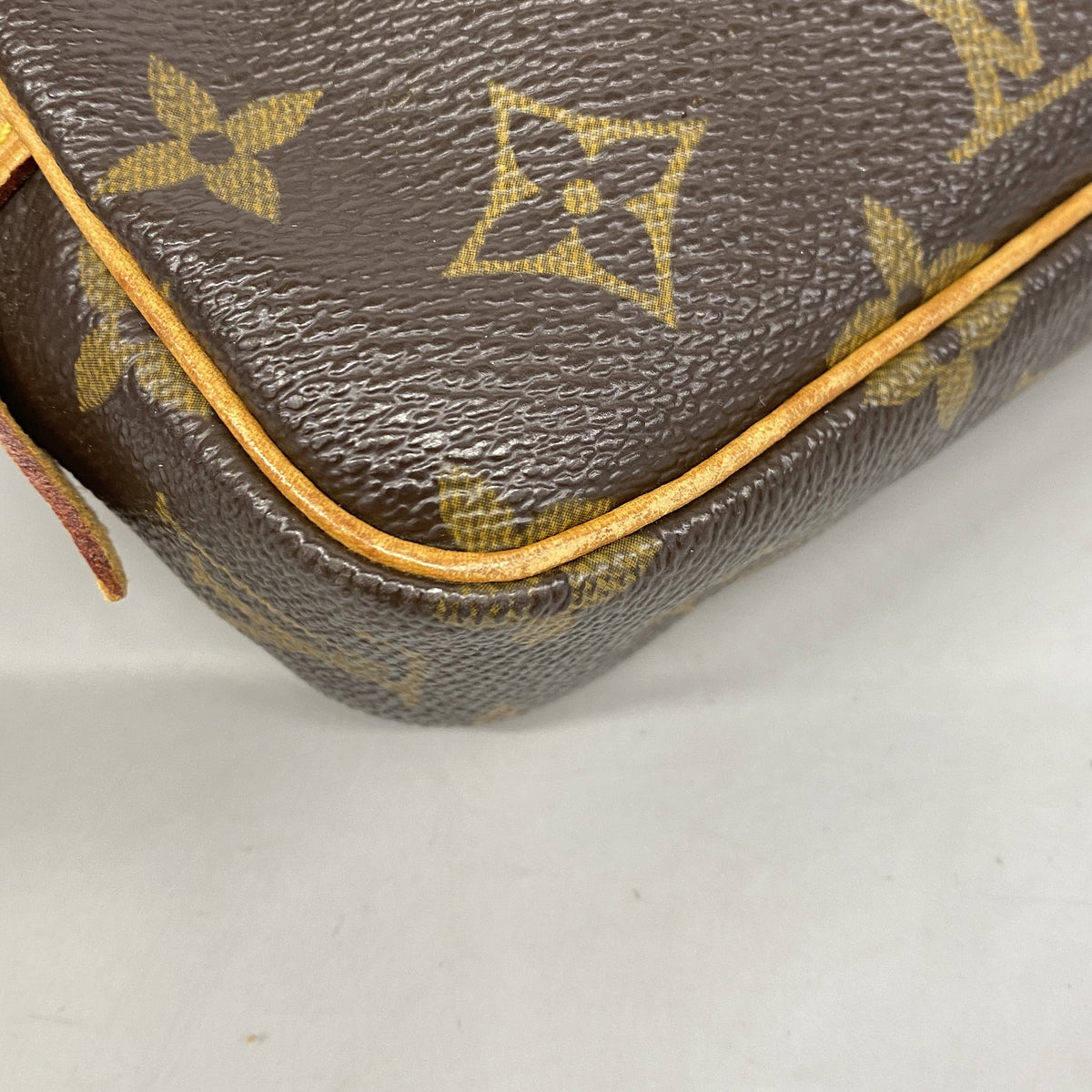 【6he5529】ルイヴィトン ショルダーバッグ モノグラム ポシェットマルリーバンドリエール M51828 ブラウン【中古】レディース