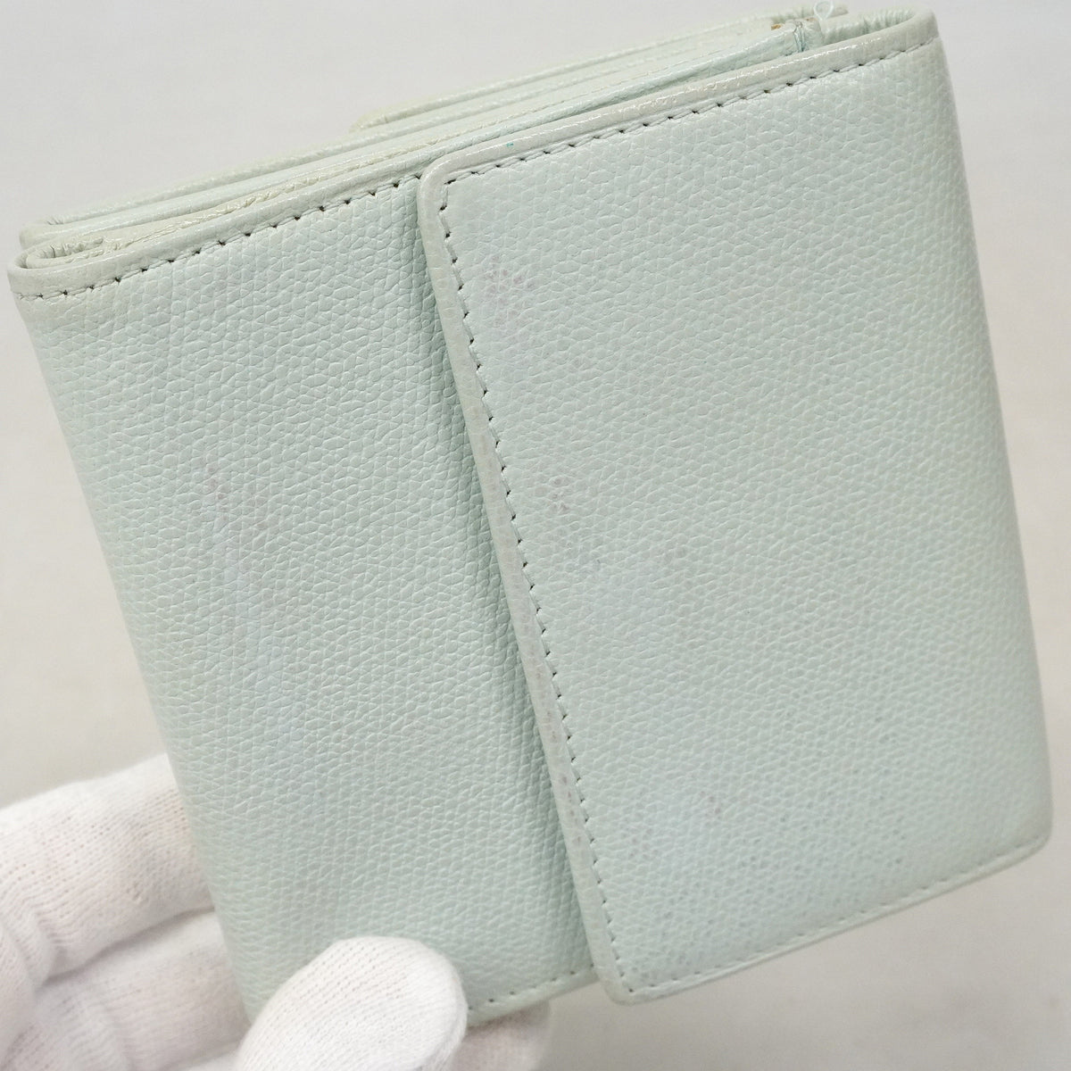 【6he5585】シャネル 三つ折り財布 ココボタン キャビアスキン ライトグリーン ゴールド金具【中古】レディース