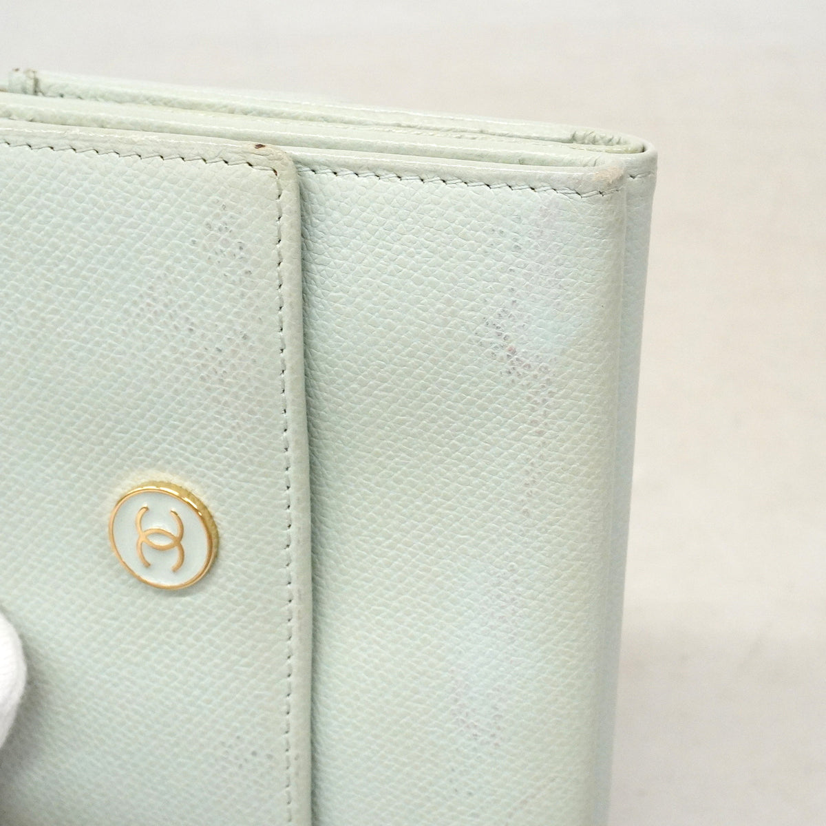 【6he5585】シャネル 三つ折り財布 ココボタン キャビアスキン ライトグリーン ゴールド金具【中古】レディース