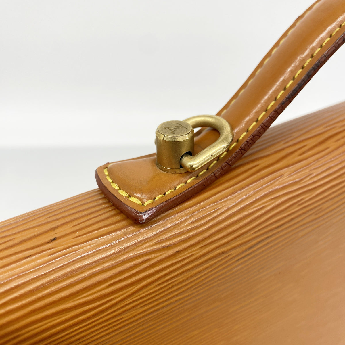 【6he5598】ルイヴィトン ブリーフケース エピ ポルトドキュマンバンドリエール M54468 ジパングゴールド【中古】メンズ