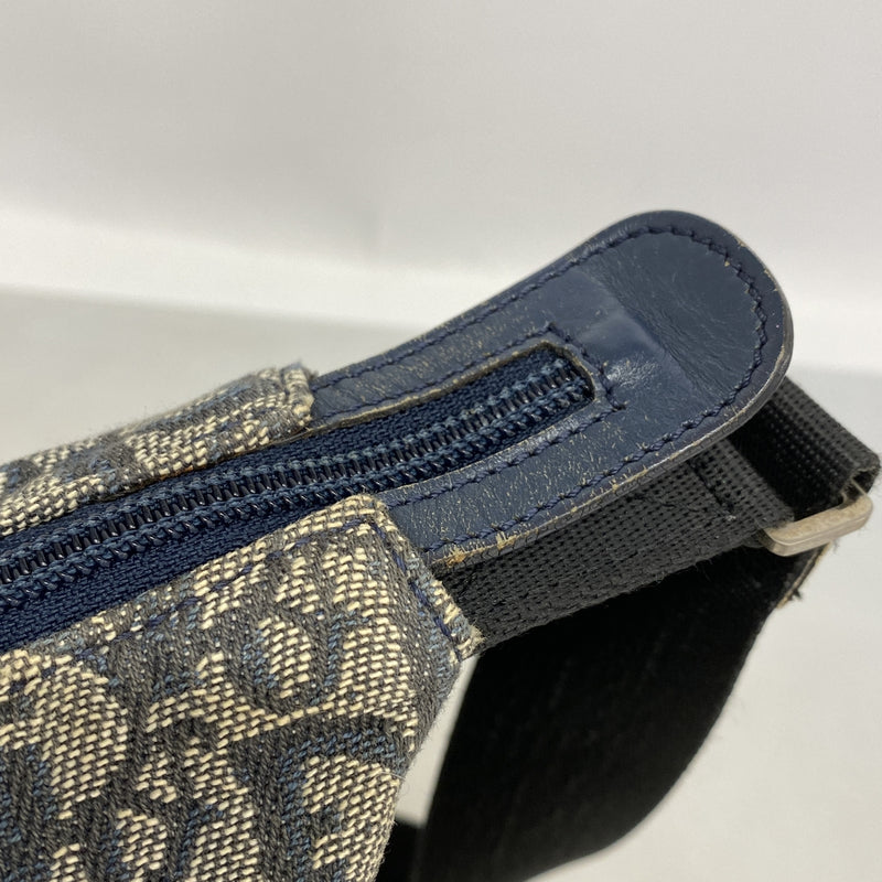 【6he5642】クリスチャンディオール ショルダーバッグ トロッター キャンバス ネイビー シルバー金具【中古】レディース