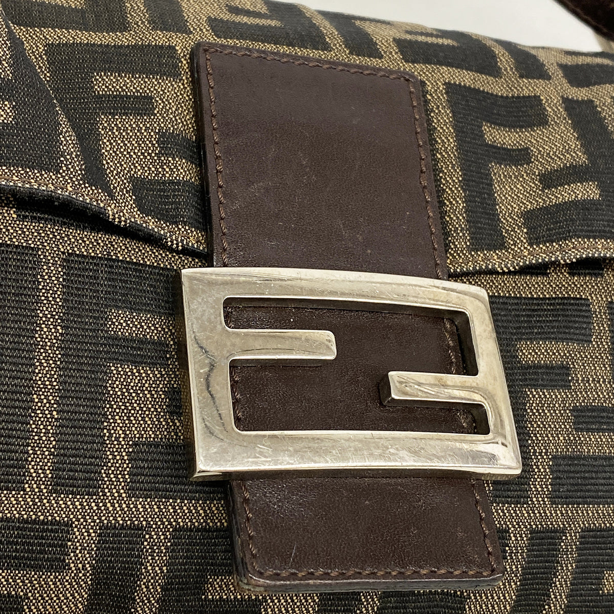 【6he5646】フェンディ ハンドバッグ ズッカ マンマバケット ナイロンキャンバス ブラウン シルバー金具【中古】レディース