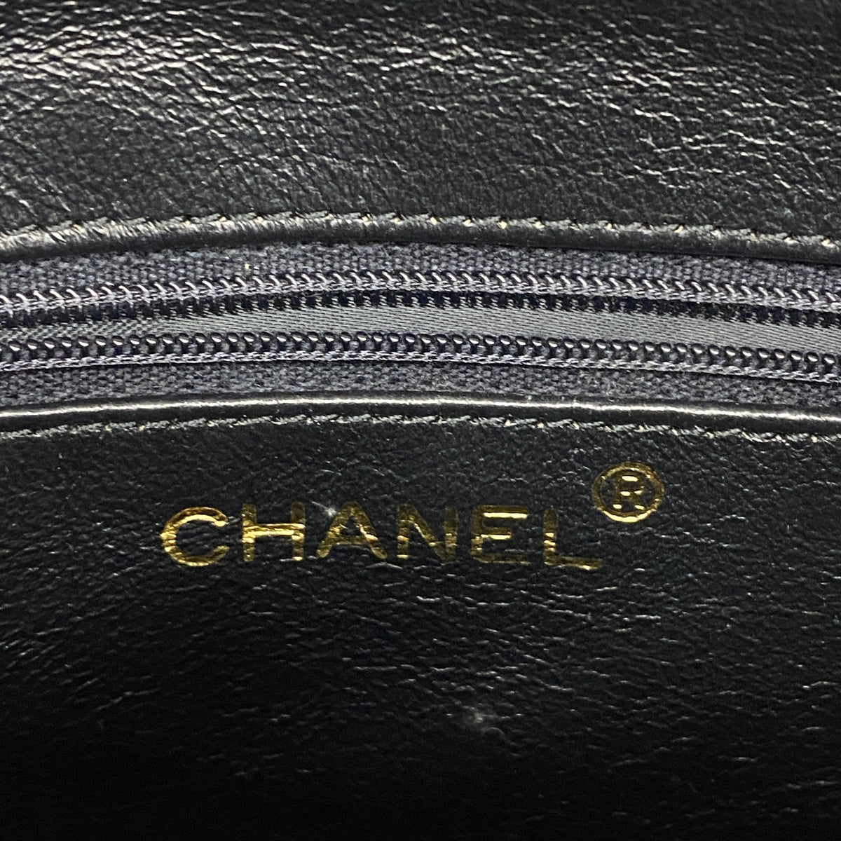 【6he5647】シャネル ショルダーバッグ フリンジ付きチェーンショルダー ラムスキン ブラック ゴールド金具【中古】レディース