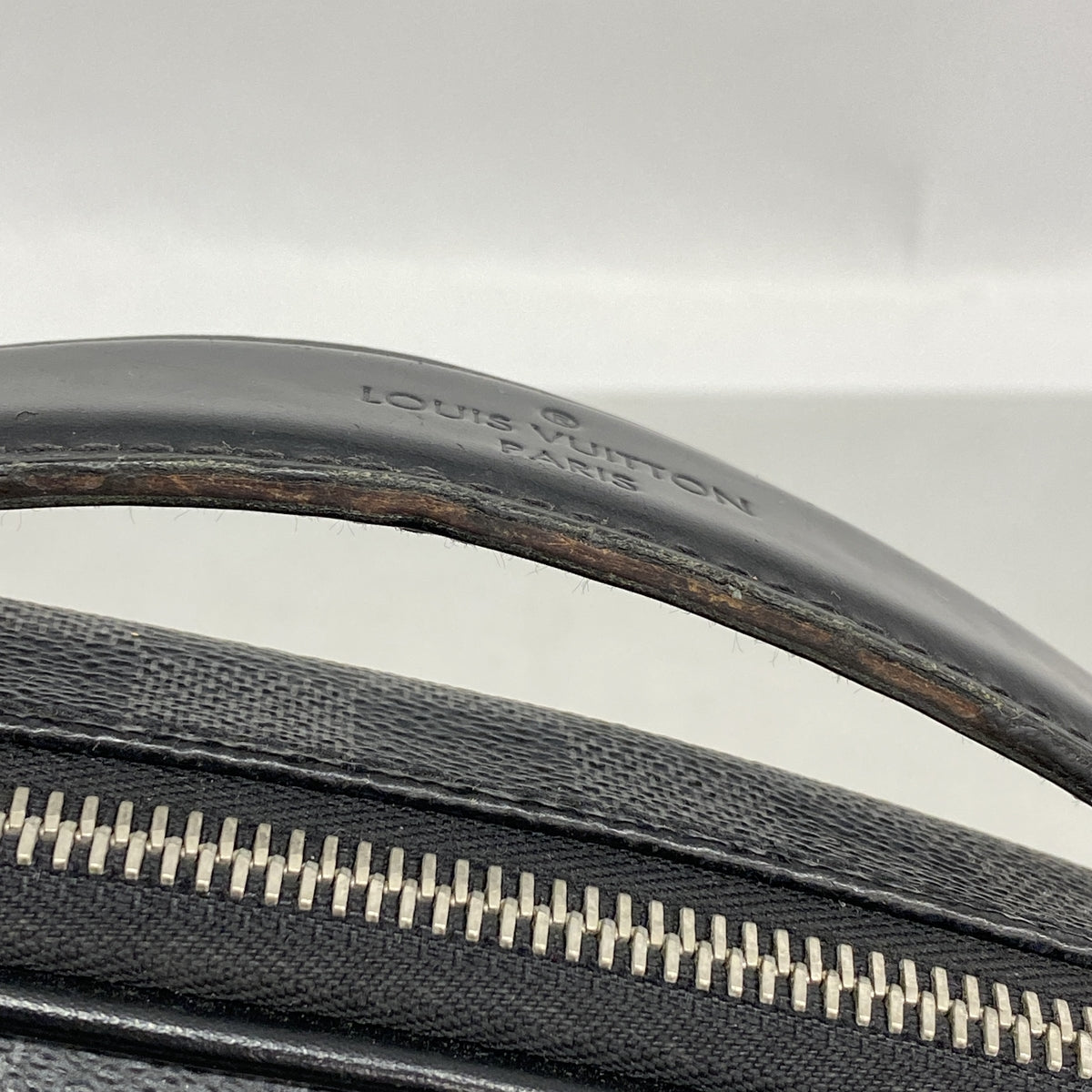 【6he5653】ルイヴィトン ボディバッグ ダミエ・グラフィット アンブレール N41289 ブラック【中古】メンズ
