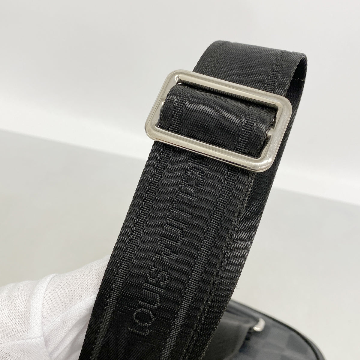 【6he5653】ルイヴィトン ボディバッグ ダミエ・グラフィット アンブレール N41289 ブラック【中古】メンズ