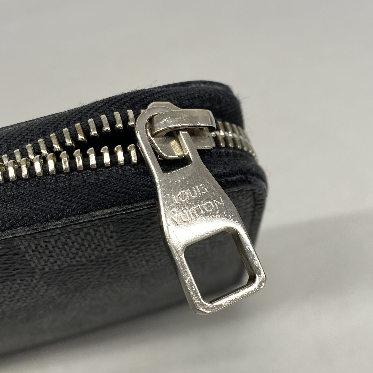 【6he5662】ルイヴィトン 長財布 モノグラム・エクリプス ジッピーオーガナイザー N60111 ブラック【中古】メンズ