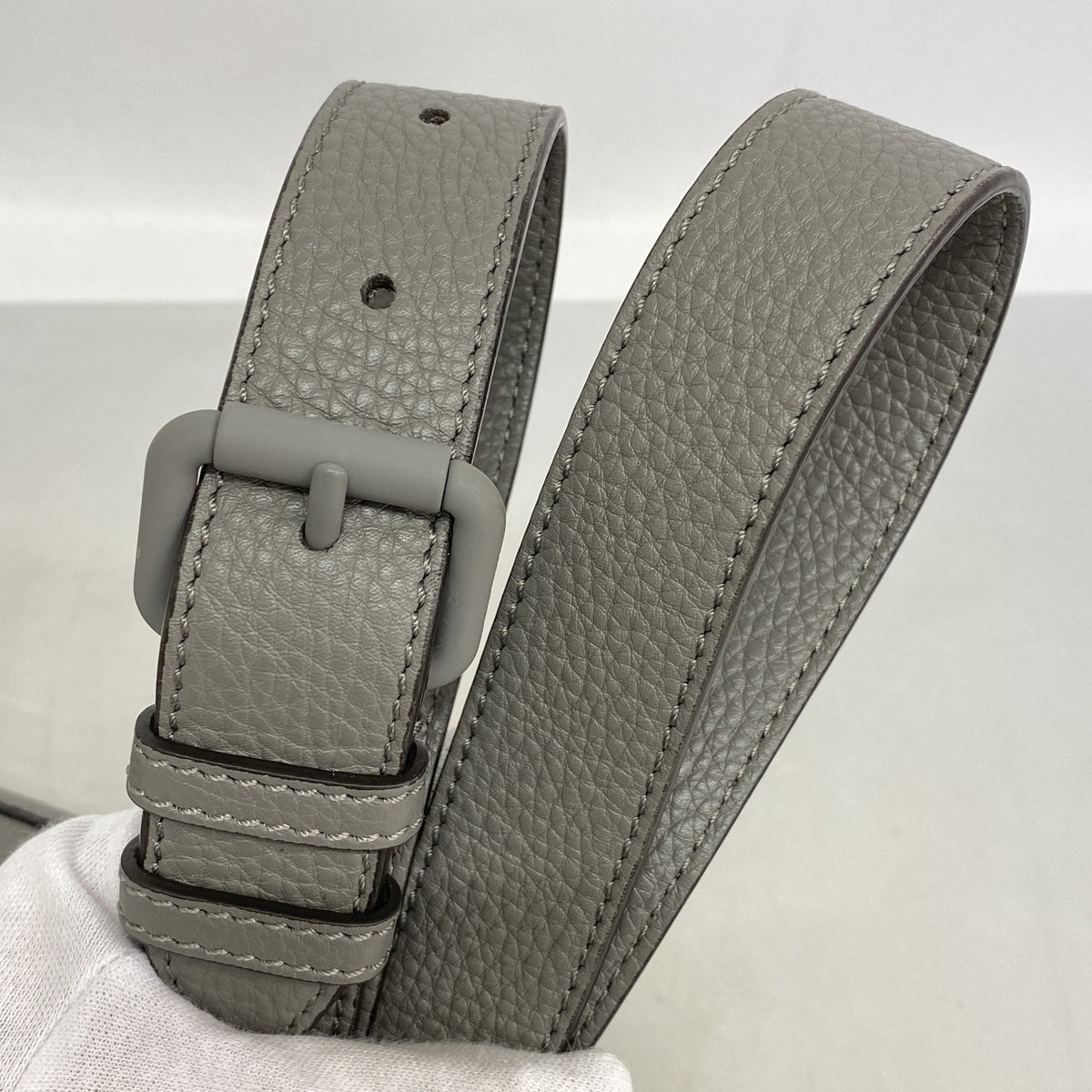 【6he5666】フェンディ ショルダーバッグ バゲット レザー グレー シルバー金具【中古】メンズ