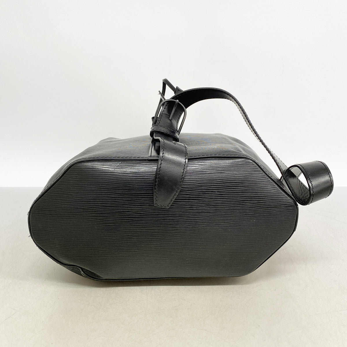 【6he5673】ルイヴィトン ショルダーバッグ エピ サックアド M80153 ノワール【中古】レディース