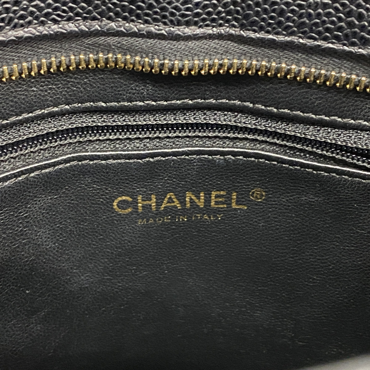 【6he5676】シャネル トートバッグ 復刻トート キャビアスキン ブラック ゴールド金具【中古】レディース