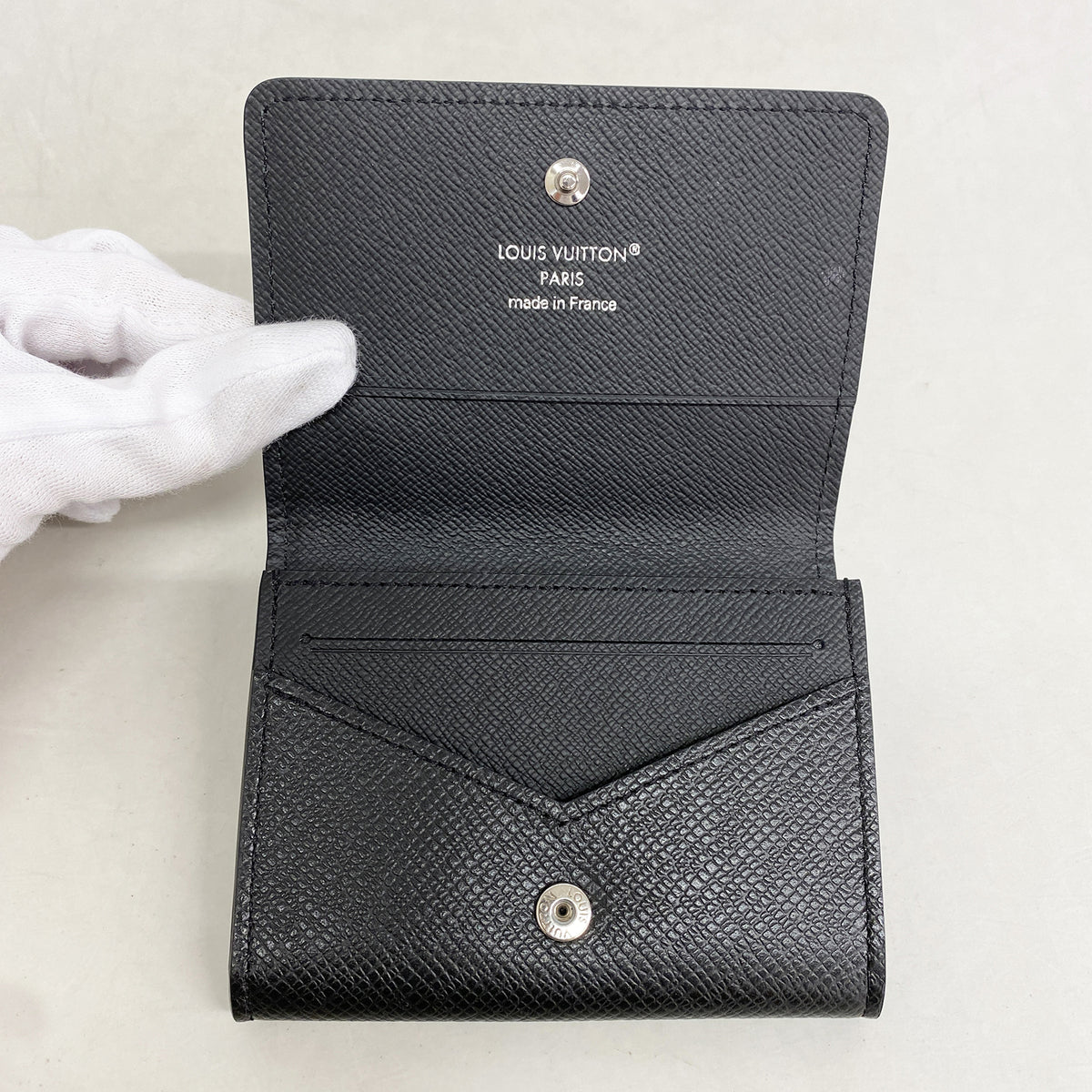 【6he5685】ルイヴィトン 名刺入れ タイガ アンヴェロップカルトドゥヴィジットNM M64595 ノワール【中古】メンズ