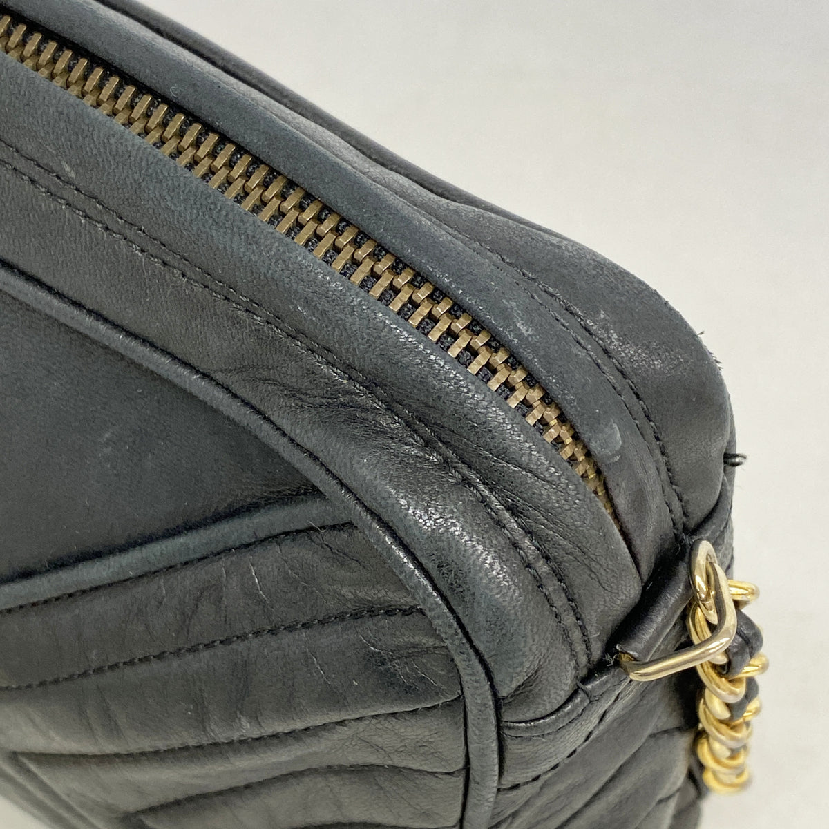【6he5686】シャネル ショルダーバッグ フリンジ付きチェーンショルダー ラムスキン ブラック ゴールド金具【中古】レディース