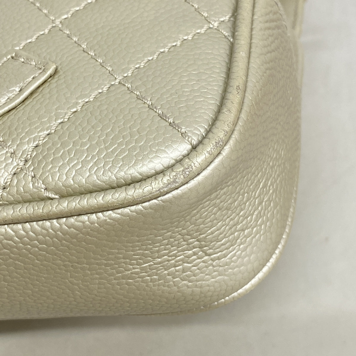 【6he5707】シャネル ショルダーバッグ マトラッセ キャビアスキン メタリックグレー シルバー金具【中古】レディース