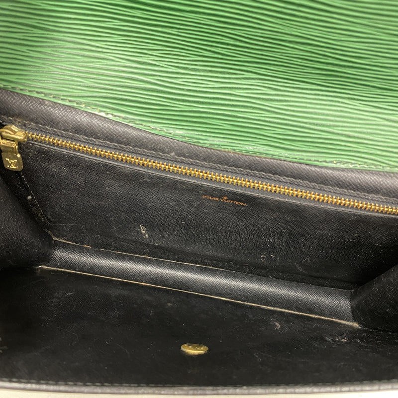 【6he5774】ルイヴィトン クラッチバッグ エピ モンテーニュ27 M52654 ボルネオグリーン【中古】メンズ レディース ユニセックス
