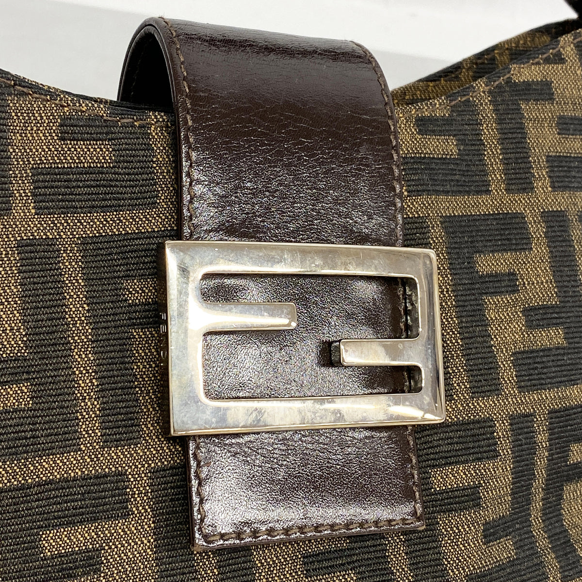 【6he5777】フェンディ ハンドバッグ ズッカ ナイロンキャンバス ブラウン シルバー金具【中古】レディース