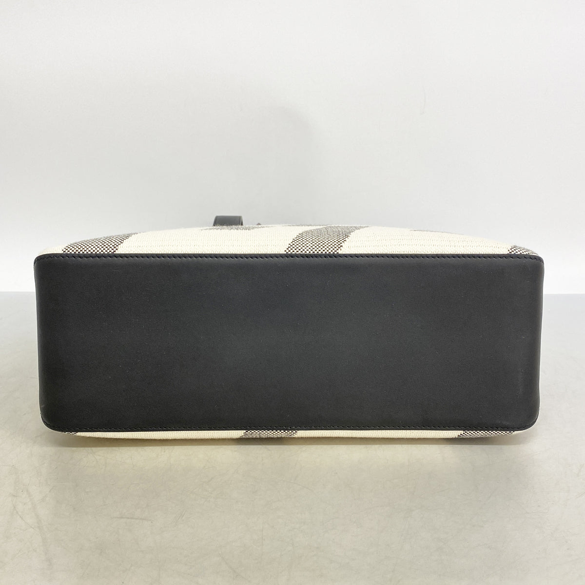 【6he5779】エルメス トートバッグ HアンビエGM トワルアッシュ ブラック U刻印【中古】レディース