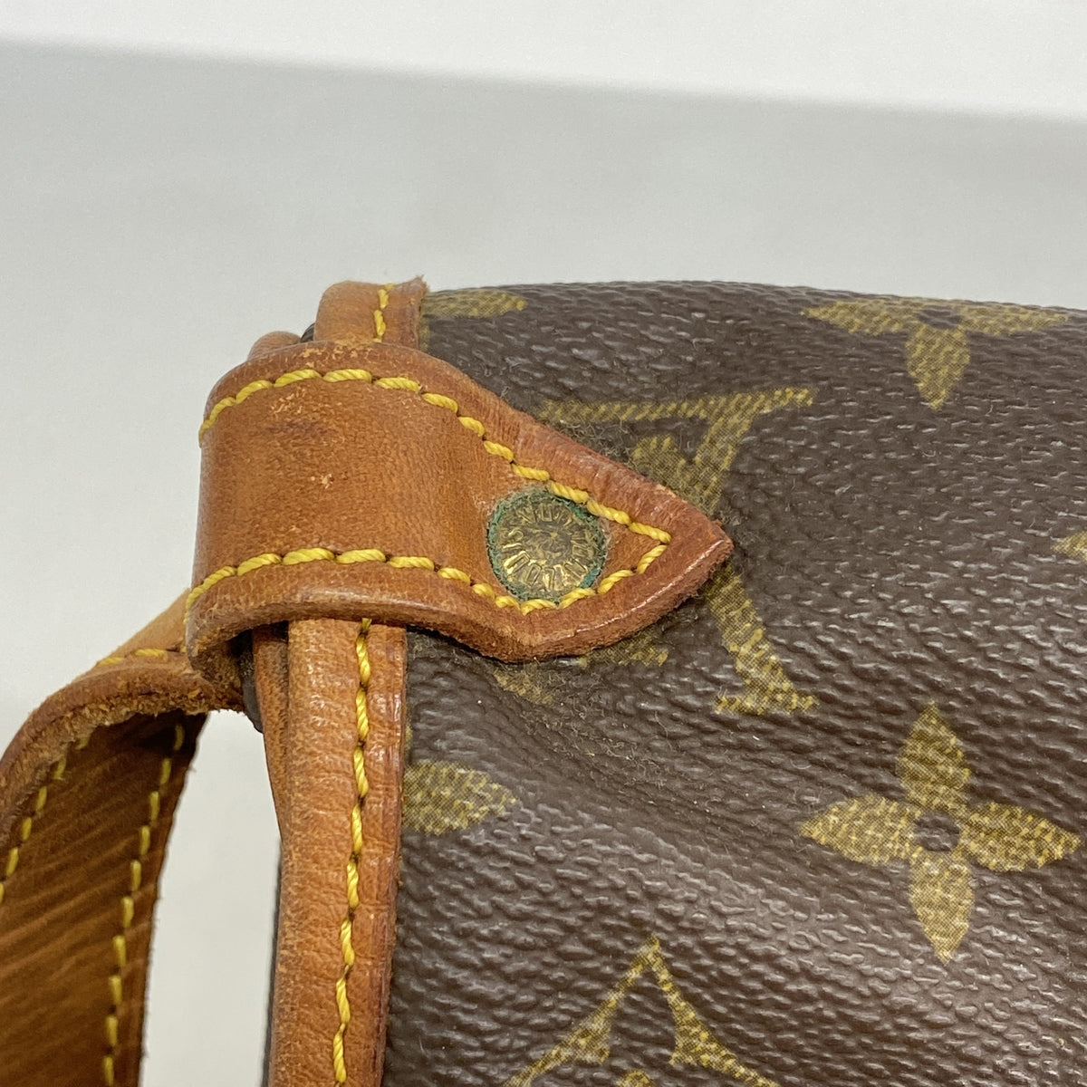 【6he5793】ルイヴィトン ショルダーバッグ モノグラム ソミュール30 M42256 ブラウン【中古】レディース