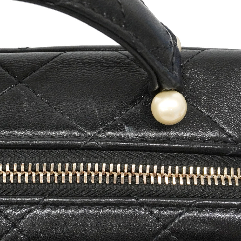 【6he5811】シャネル バニティバッグ マトラッセ チェーンショルダー ラムスキン ブラック ゴールド金具 2wayバッグ【中古】レディース