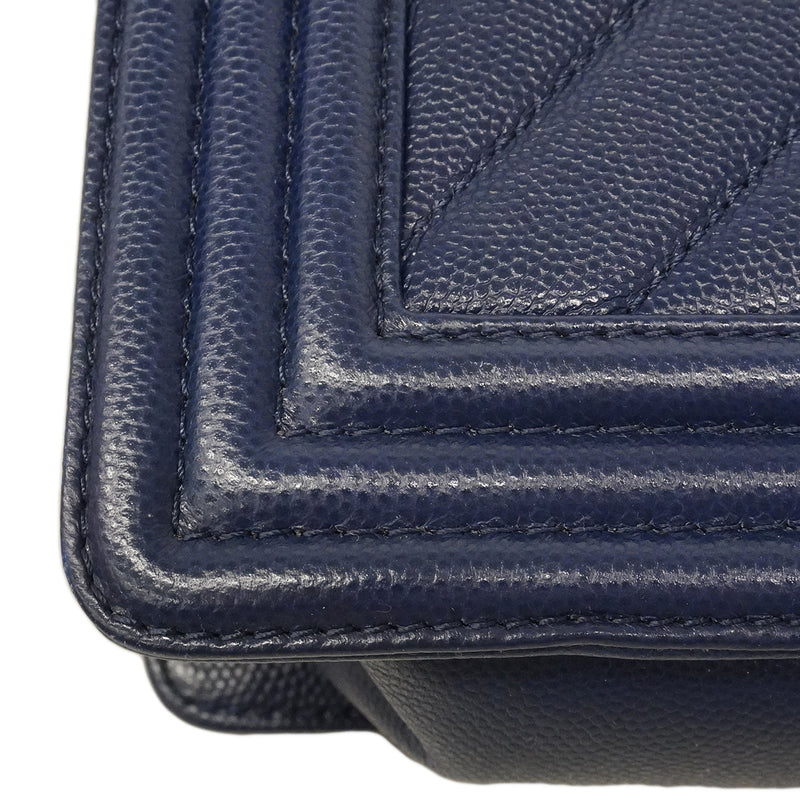 【6he5837-e】シャネル ショルダーバッグ Vステッチ チェーンショルダー キャビアスキン ネイビー シルバー金具【中古】レディース