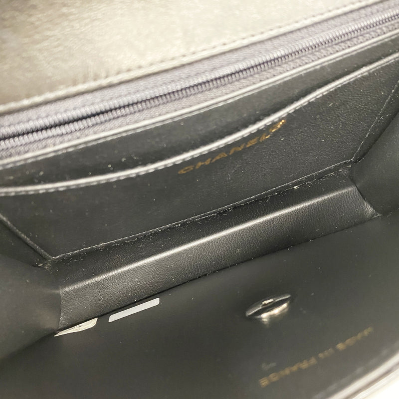 【6he5843】シャネル ショルダーバッグ マトラッセ パテントレザー ブラック シルバー金具【中古】レディース