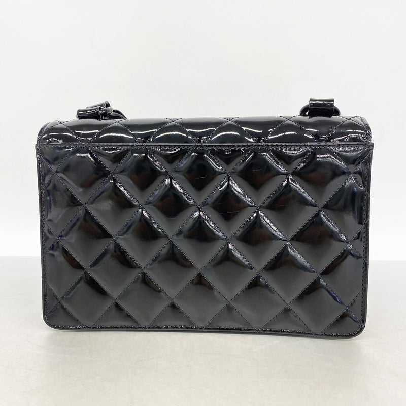 【6he5843】シャネル ショルダーバッグ マトラッセ パテントレザー ブラック シルバー金具【中古】レディース