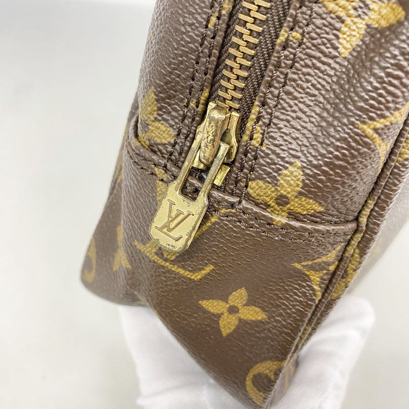 【6he5847】ルイヴィトン ポーチ モノグラム トゥルーストワレット27 M47522 ブラウン【中古】レディース