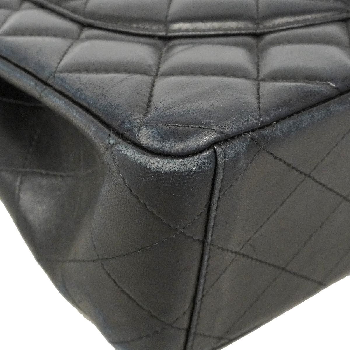 【6hf6324】シャネル ショルダーバッグ デカマトラッセ Wフラップ Wチェーン ラムスキン ブラック シルバー金具【中古】レディース