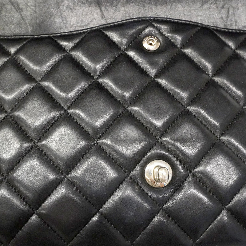 【6hf6324】シャネル ショルダーバッグ デカマトラッセ Wフラップ Wチェーン ラムスキン ブラック シルバー金具【中古】レディース