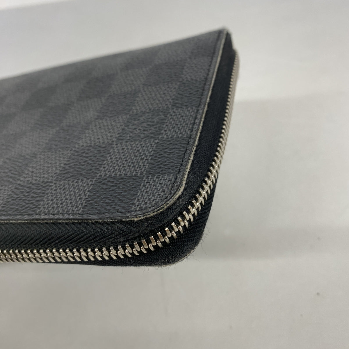 【6hf5908-h】ルイヴィトン 長財布 ダミエ・グラフィット ジッピーオーガナイザー N63077 ブラック グレー【中古】メンズ