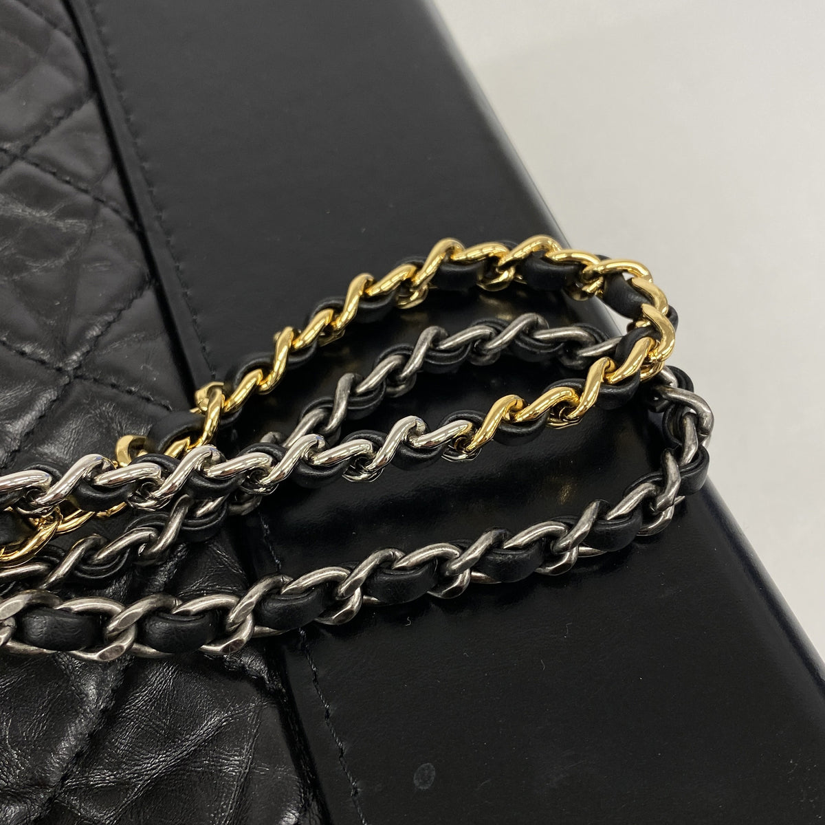 【6hf5910-k】シャネル ショルダーバッグ チェーンショルダー ガブリエル レザー ブラック ゴールド/シルバー金具【中古】レディース