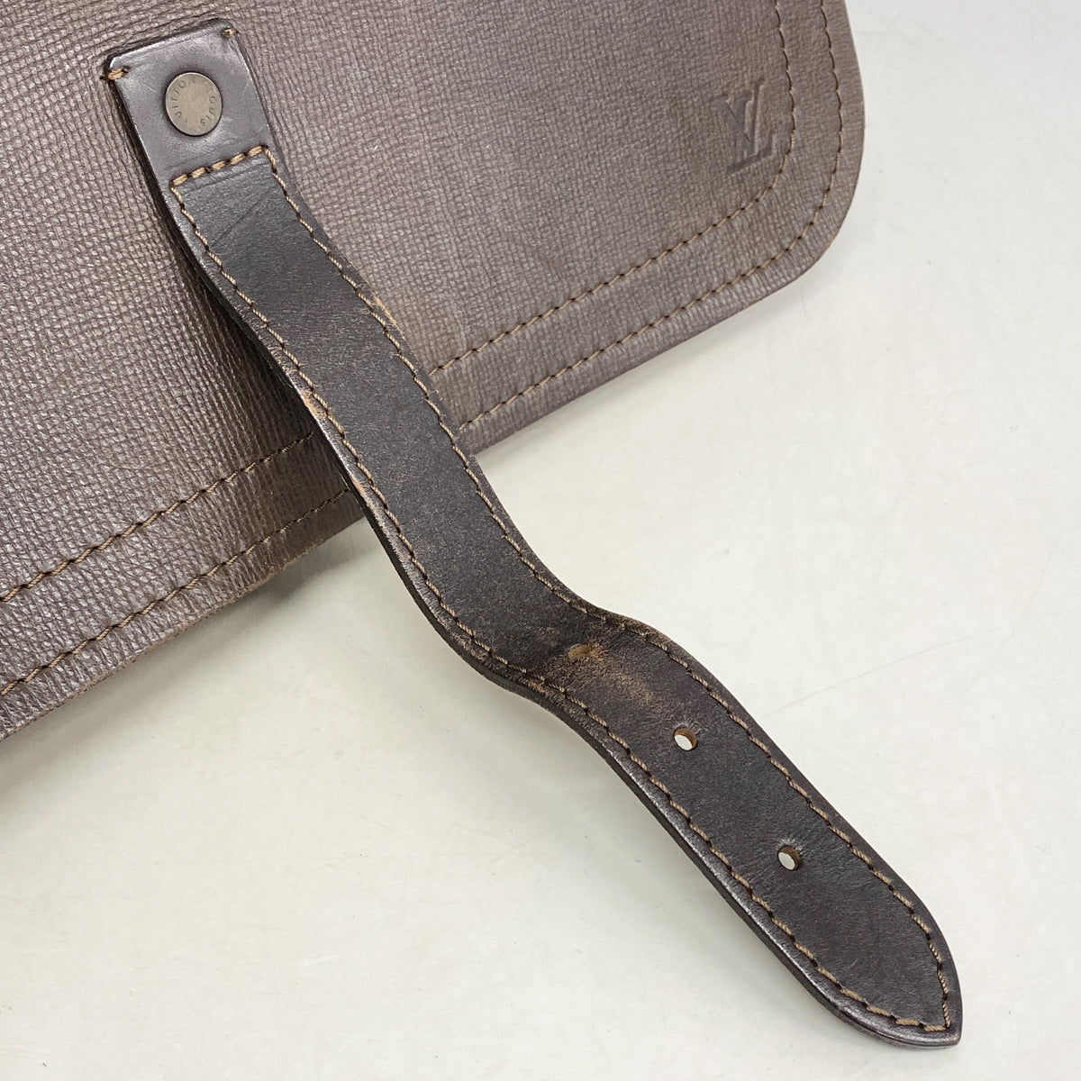【6hf5921-k】ルイヴィトン ショルダーバッグ ユタ メッセンジャー M92071 カフェ【中古】メンズ