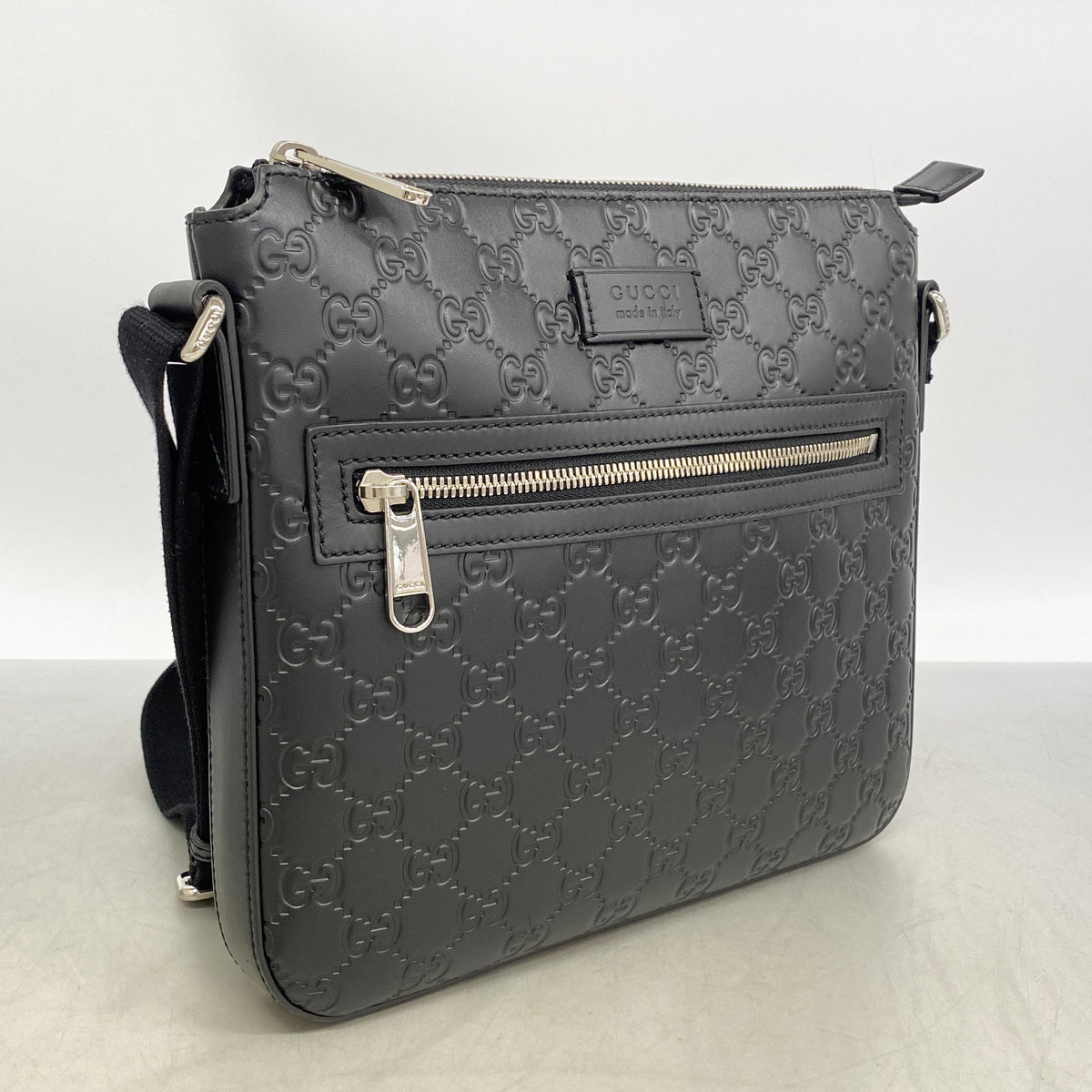 【6hf5923-k】グッチ ショルダーバッグ グッチシマ 406410 レザー ブラック シルバー金具【中古】メンズ