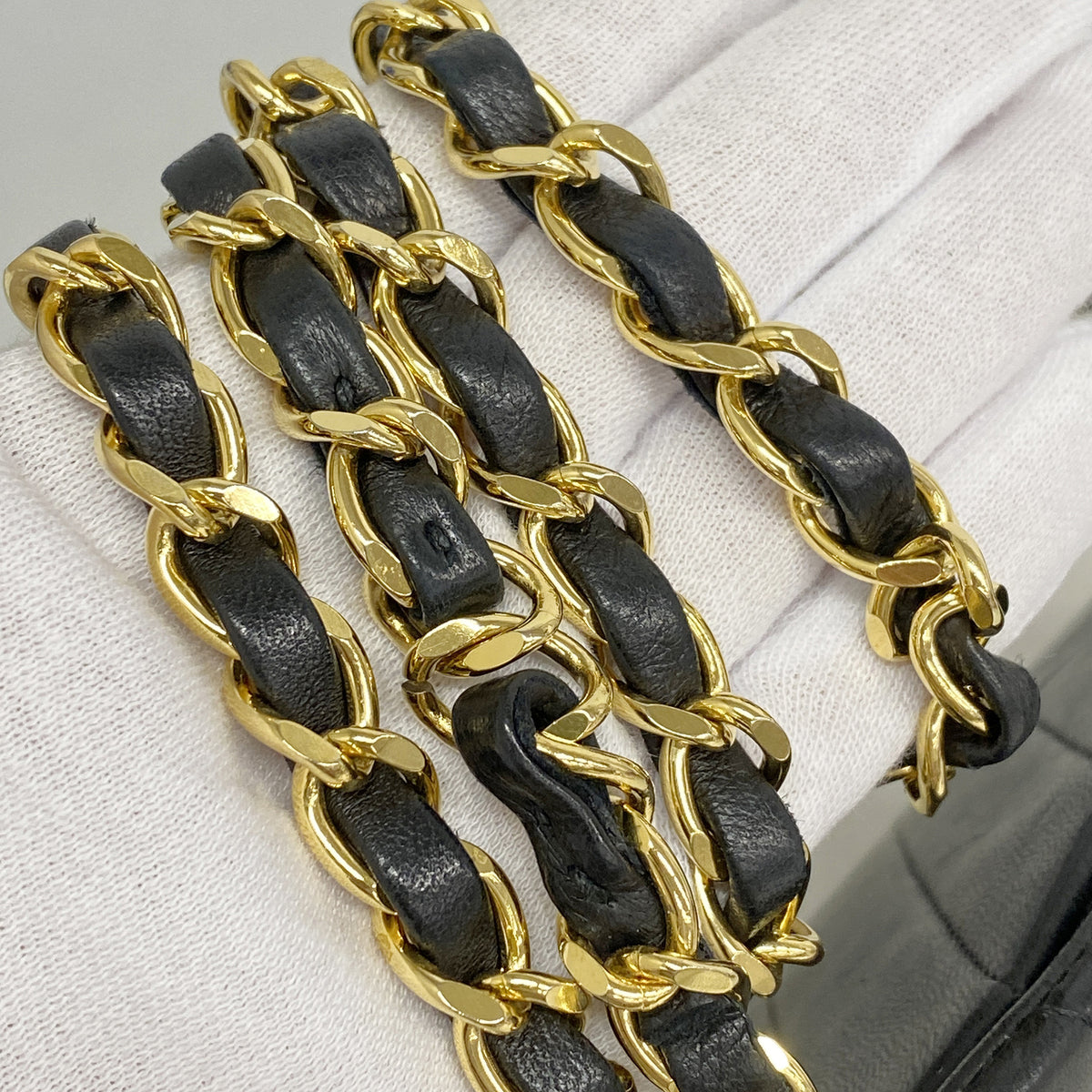 【6hf5927-k】シャネル ショルダーバッグ Vステッチ チェーンショルダー ラムスキン ブラック ゴールド金具【中古】レディース