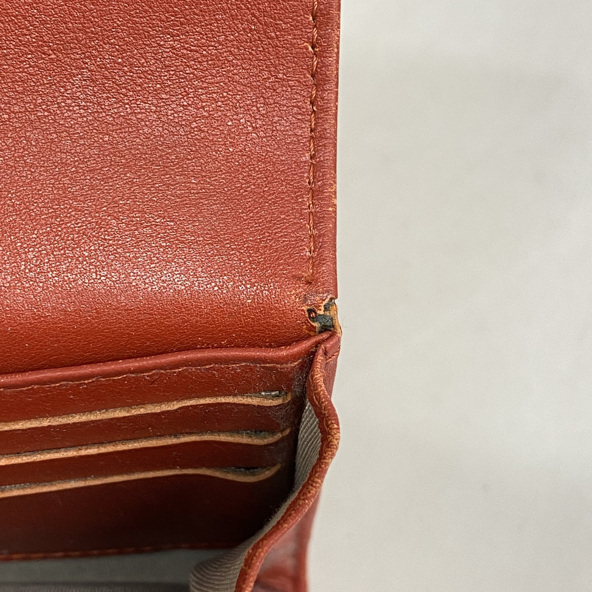 【6hf5930-k】シャネル 長財布 キャビアスキン レッド シルバー金具【中古】レディース