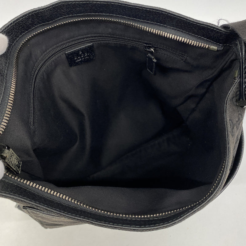【6hf5947】グッチ ショルダーバッグ GGキャンバス 122791 キャンバス ブラック シルバー金具【中古】レディース