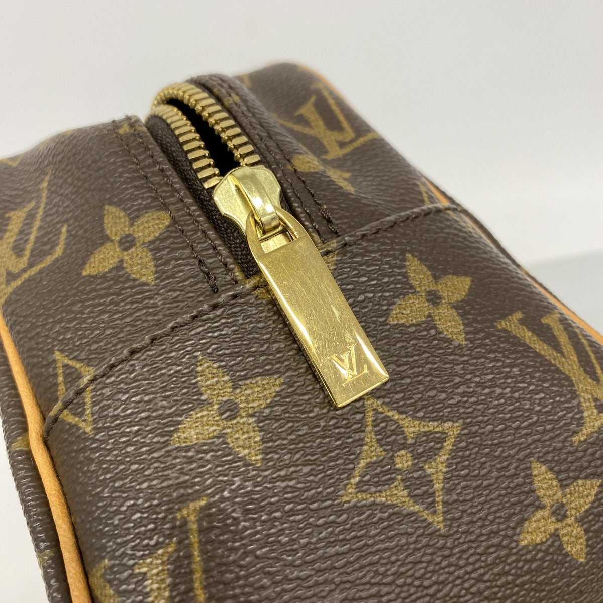 【6hf5952】ルイヴィトン ショルダーバッグ モノグラム シテMM M51182 ブラウン【中古】レディース