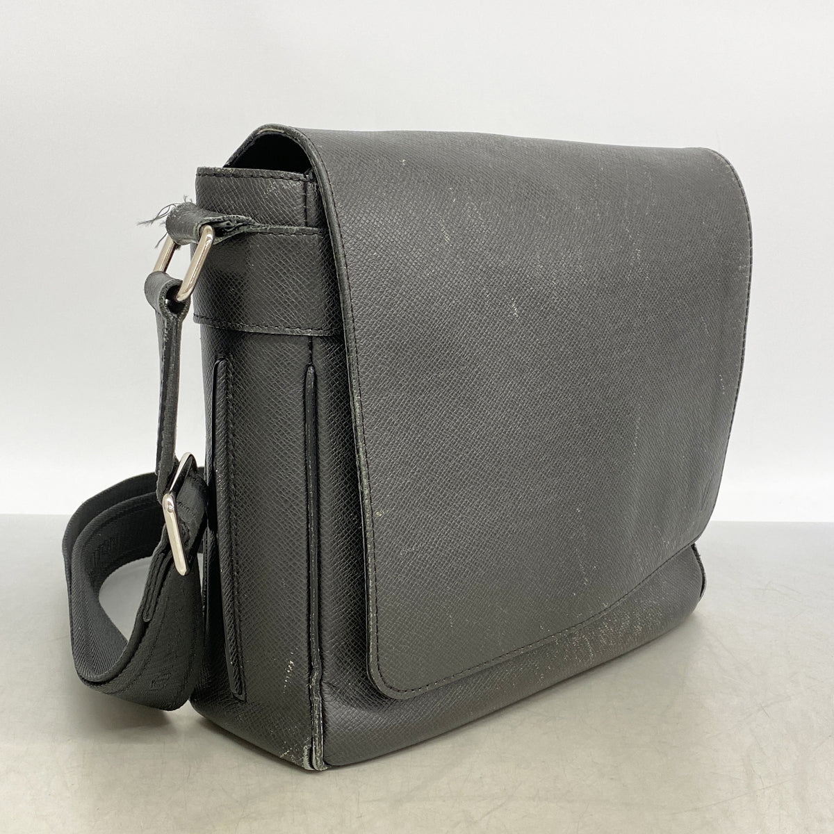 【6hf5964-k】ルイヴィトン ショルダーバッグ タイガ ロマンPM M32852 アルドワーズ【中古】メンズ