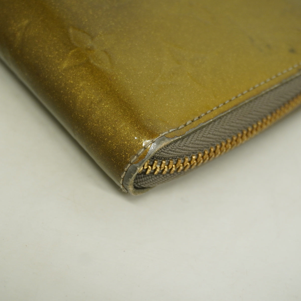 【6hf6016-k】ルイヴィトン 長財布 ヴェルニ ジッピーウォレット M93723 ヴェールブロンズ【中古】レディース