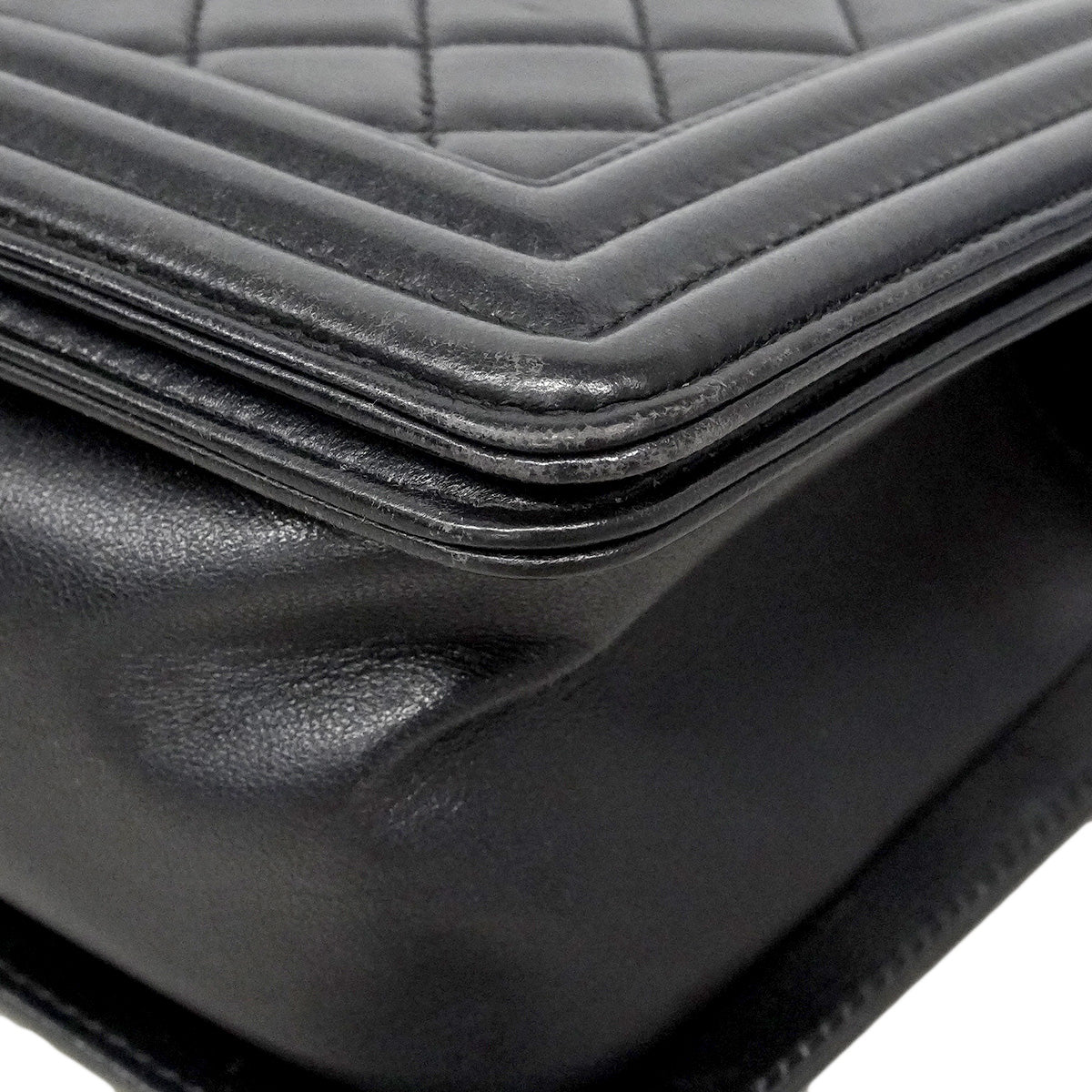 【6hf6032】シャネル ショルダーバッグ ボーイシャネル チェーンショルダー ラムスキン ブラック ゴールド金具【中古】レディース