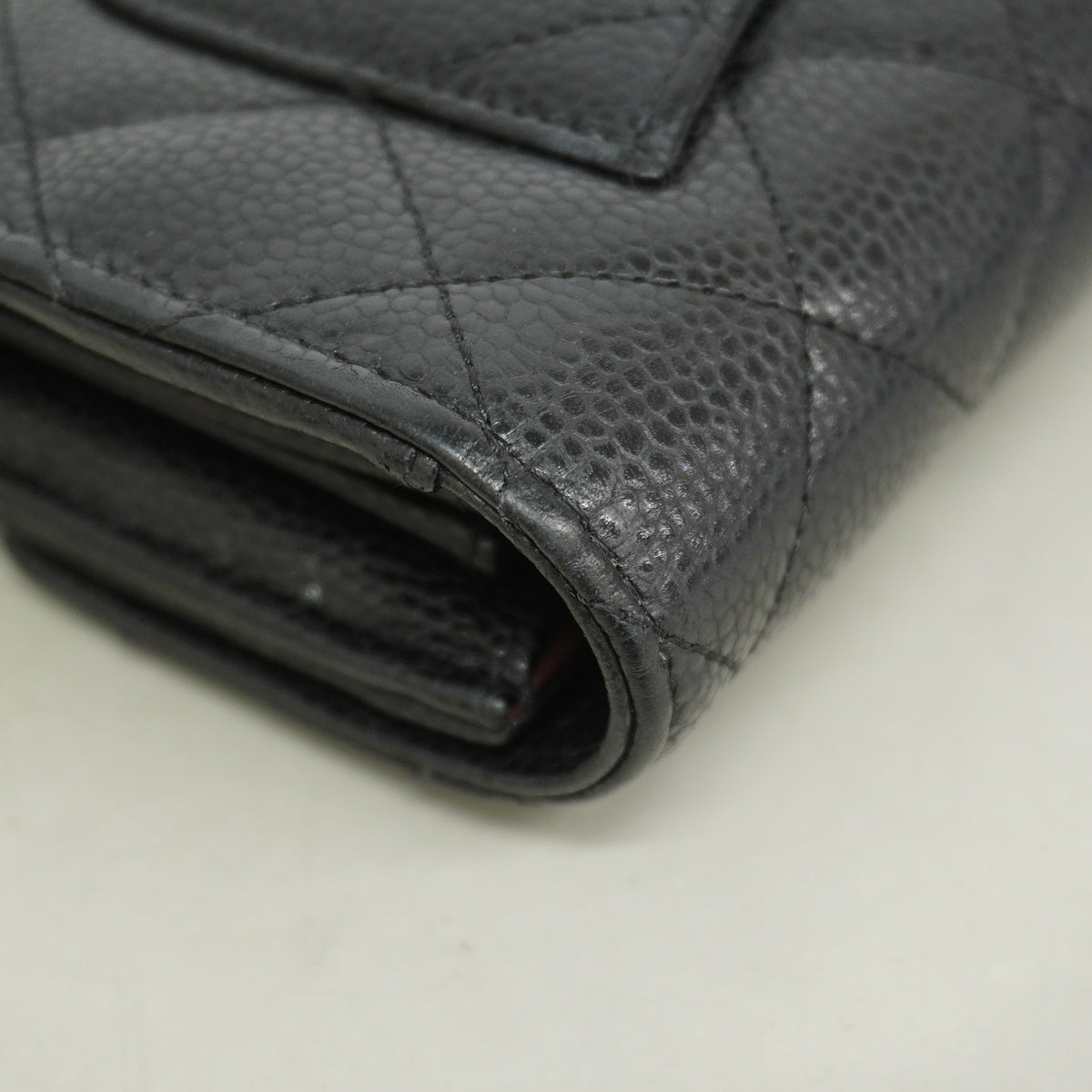 【6hf6110】シャネル 長財布 マトラッセ キャビアスキン ブラック ゴールド金具【中古】レディース