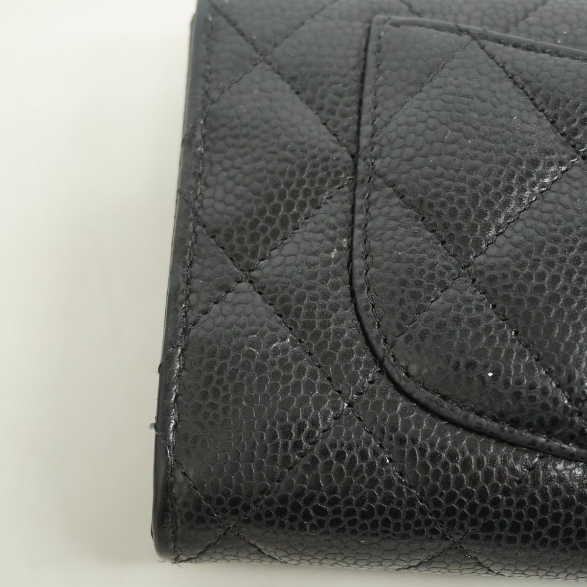 【6hf6110】シャネル 長財布 マトラッセ キャビアスキン ブラック ゴールド金具【中古】レディース