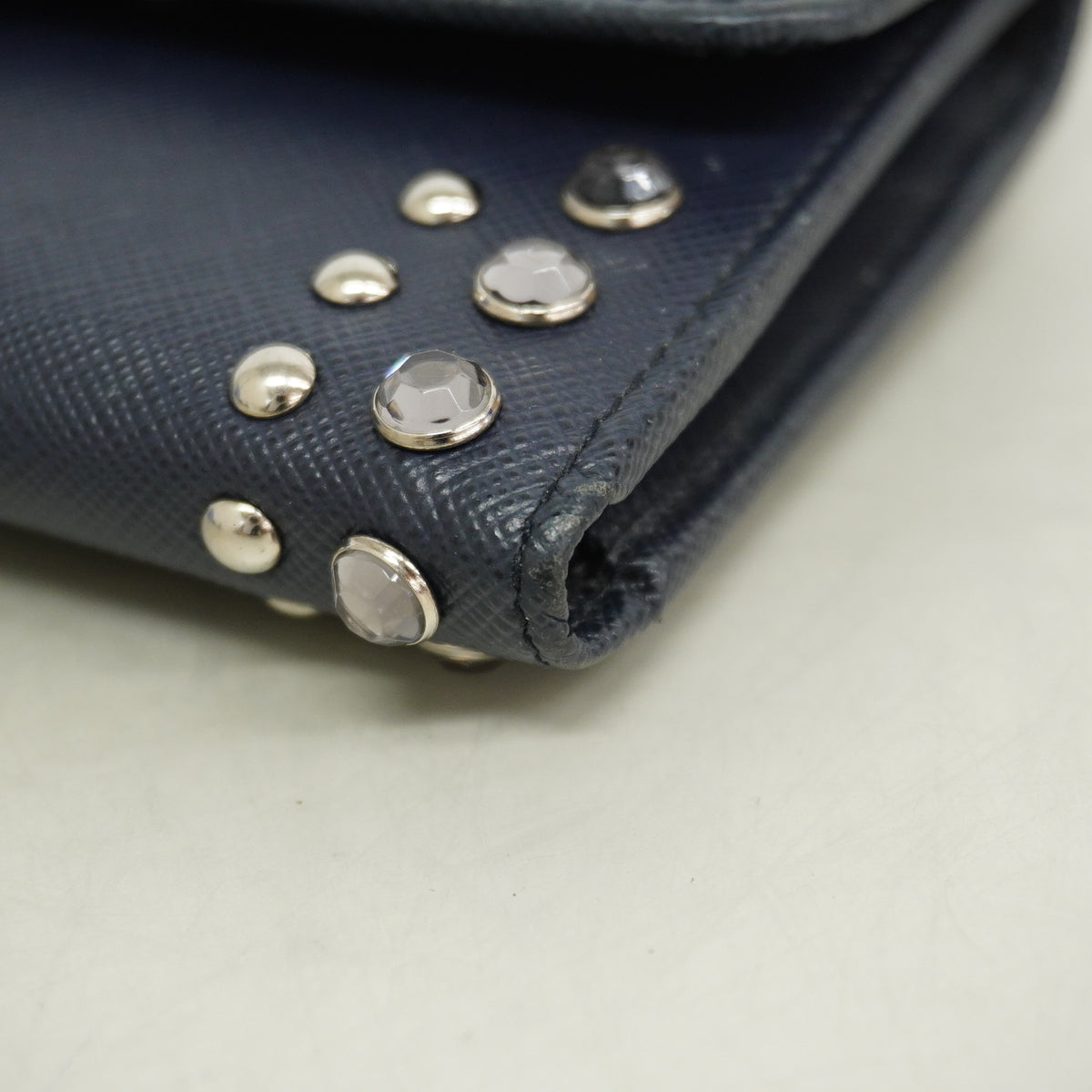 【6hf6111】プラダ 三つ折り財布 サフィアーノ レザー ネイビー シルバー金具【中古】レディース