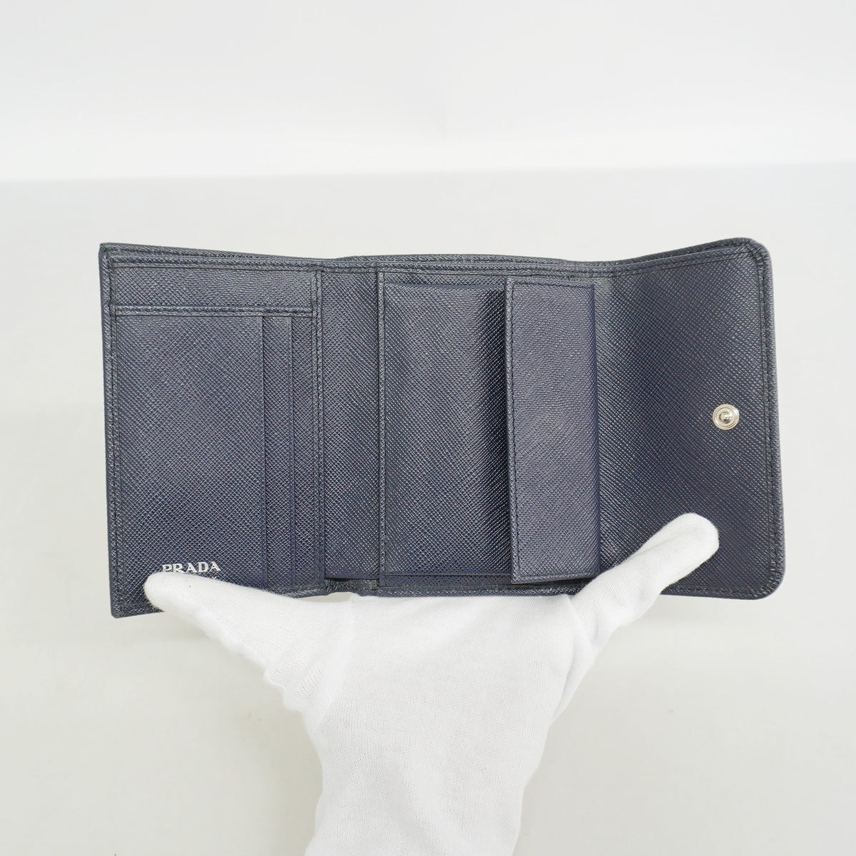 【6hf6111】プラダ 三つ折り財布 サフィアーノ レザー ネイビー シルバー金具【中古】レディース