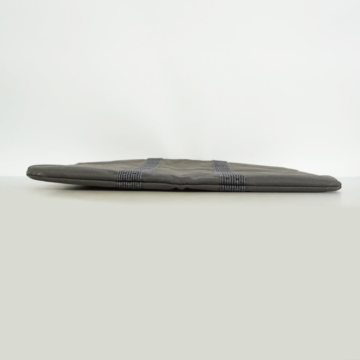 【6hf6117】エルメス ブリーフケース エールラインポルトドキュマン ナイロン グレー シルバー金具【中古】メンズ レディース ユニセックス