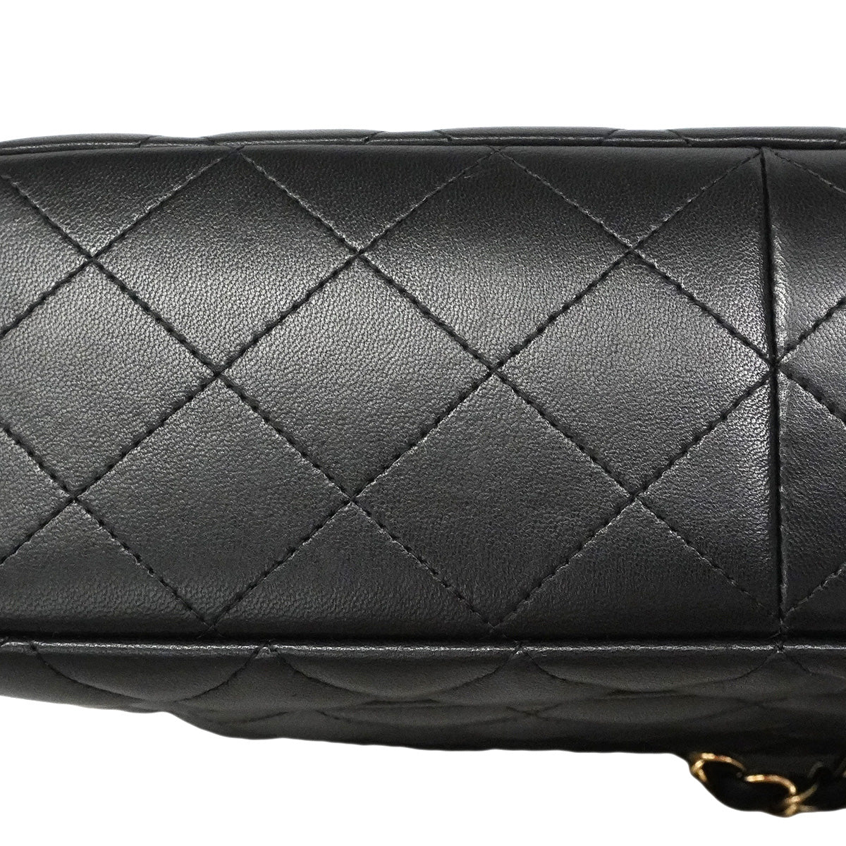 【6hf6121】シャネル ショルダーバッグ デカマトラッセ Wチェーン ラムスキン ブラック ゴールド金具【中古】レディース
