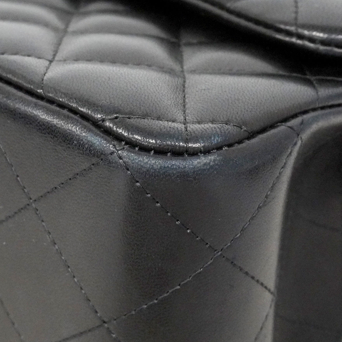 【6hf6123】シャネル ショルダーバッグ デカマトラッセ Wフラップ Wチェーン ラムスキン ブラック ゴールド金具【中古】レディース